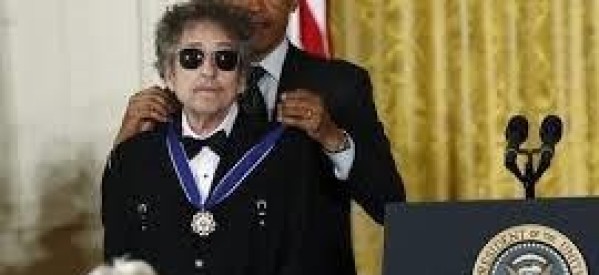 France: Le chanteur Bob Dylan inculpé pour injure contre les croates