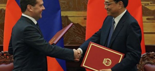 Russie / Chine: signature d’une quarantaine de contrats de 400 milliards de dollars