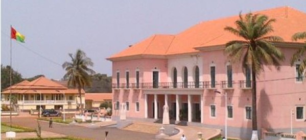 Guinée Bissau : Umaro Cissoco Embaló forme son gouvernement et les populations fuient la capitale