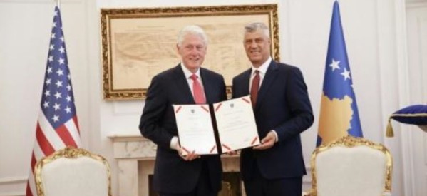 Kosovo / Etats-Unis: L’ex-Président Bill Clinton invité d’honneur au 20ème anniversaire de l’indépendance du Kosovo