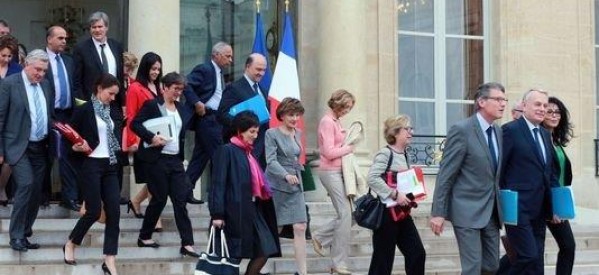 France: Remaniement du gouvernement attendu ce mois