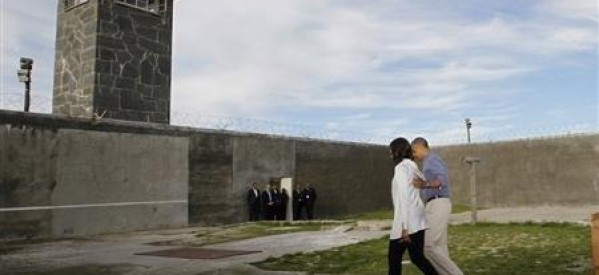 Afrique du Sud: Obama empli d’humilité après sa visite de Robben Island, l’île-bagne de Mandela