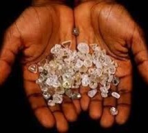 Centrafrique: les diamants toujours suspendus du Processus de Kimberley
