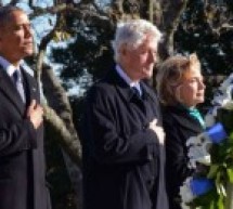Etats-Unis: Obama et les Clinton sur la tombe de John F. Kennedy