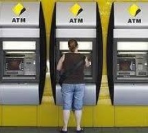 Australie: Des dizaines de milliers de clients attaquent leurs banques en justice