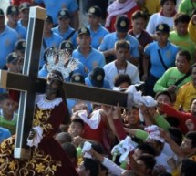 Philippines : des millions de pèlerins pieds nus à la procession du Nazaréen noir