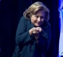 Etats-Unis: une chaussure lancée sur Hillary Clinton à Las Vegas