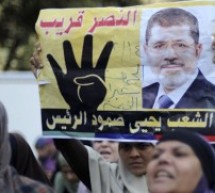 Egypte: l’ex-président Morsi condamné à 20 ans de prison dans un premier procès