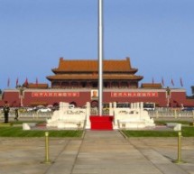 Chine: Huit personnes inculpées après l’attaque sur la place Tiananmen
