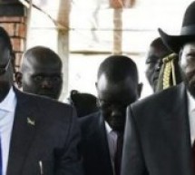 Soudan du Sud: Kiir et Machar signent un engagement à cesser les hostilités