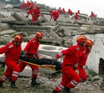 Chine: Un tremblement de terre fait au moins 367 morts et plusieurs milliers de blessés