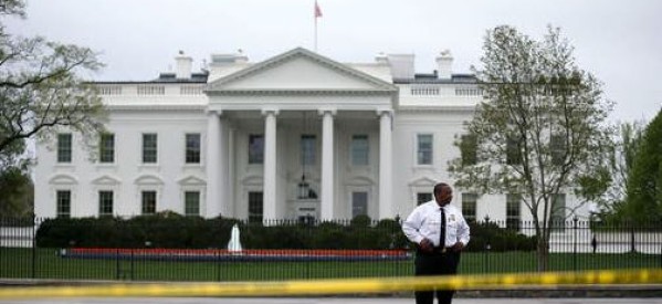 Etats-Unis: Un intrus dans la Maison Blanche à Washington sème de désordre