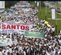 Colombie: le président Santos limoge de hauts responsables des forces armées