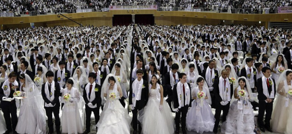 Coréée du Sud: Mariage collectif de milliers de couples de l’église Moon
