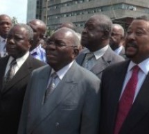 Gabon: des leaders de l’opposition toujours retenus au QG de Jean Ping