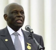Angola: Dos Santos renonce à la présidence en août