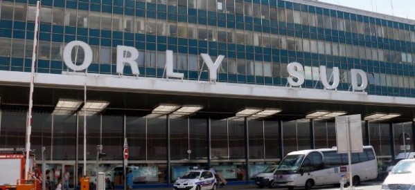 France: un homme abattu à l’aéroport d’Orly et évacuation des passagers