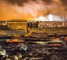 France: le camp de migrants de Grande-Synthe détruit par les flammes