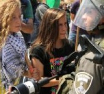 Israël / Palestine: la jeune Ahed Tamimi reste en prison
