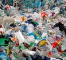 Monde: 5000 milliards de sacs de plastique par an