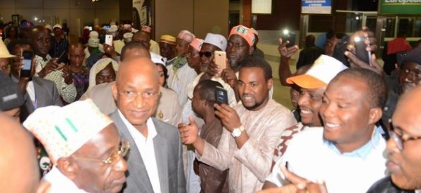 Guinée / Sénégal: Cellou Dalein Diallo reçu par ses militants à l’aéroport de Dakar