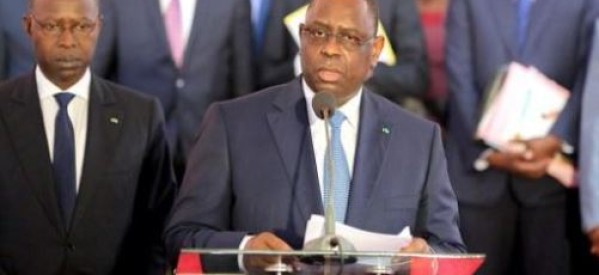 Sénégal : Macky Sall dissout le gouvernement
