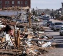 Etats-Unis : Plus de 83 morts dans des tornades qui ont frappé le centre-est