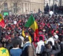 Sénégal : Rassemblement à Paris contre le « coup d’État constitutionnel » de Macky Sall
