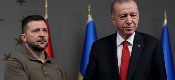 Turquie : Erdogan prêt à accueillir un sommet sur la paix entre la Russie et l’Ukraine